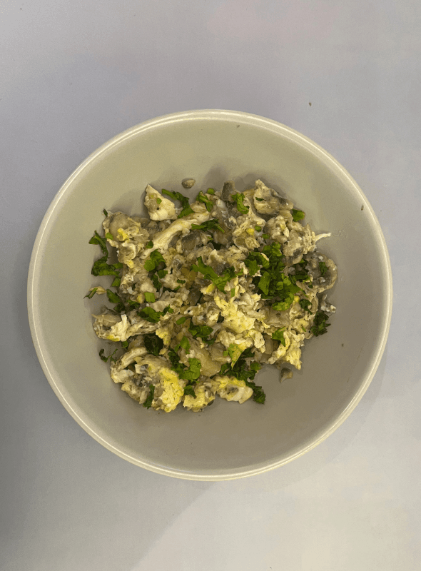Low Calorie Mushroom Scrambled Eggs  hero image