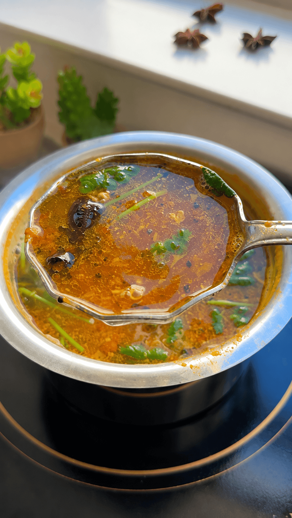 Madhampatty Thakkali Rasam hero image