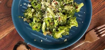 Garlicky Broccoli Saute By Pragya recipe