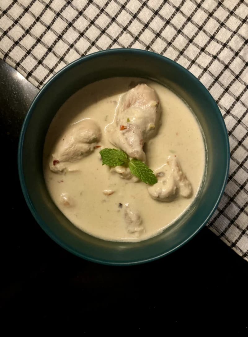 Dahi Lahsooni Chicken. recipe